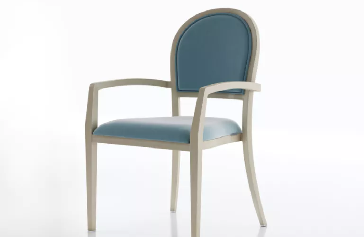 Why Tall Chair With Arms For The Elderly Is A Good Choice For Seniors? 2