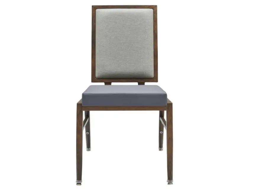 Renting Wedding Chairs: Pros and Cons 1