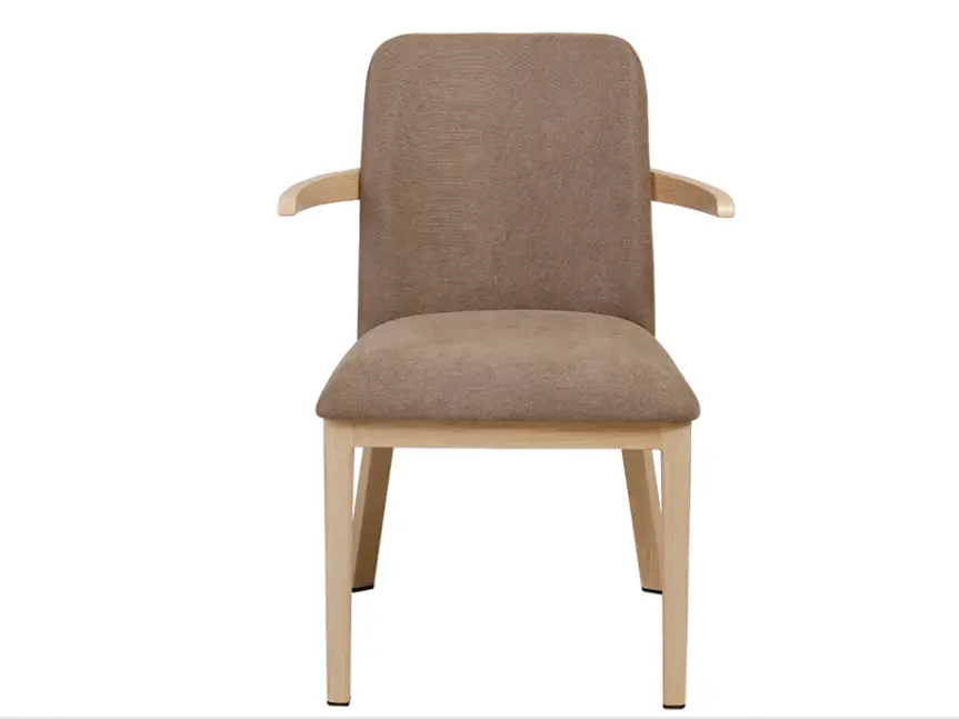 Vintage-Inspired Wedding Chairs: Channeling the Past 1