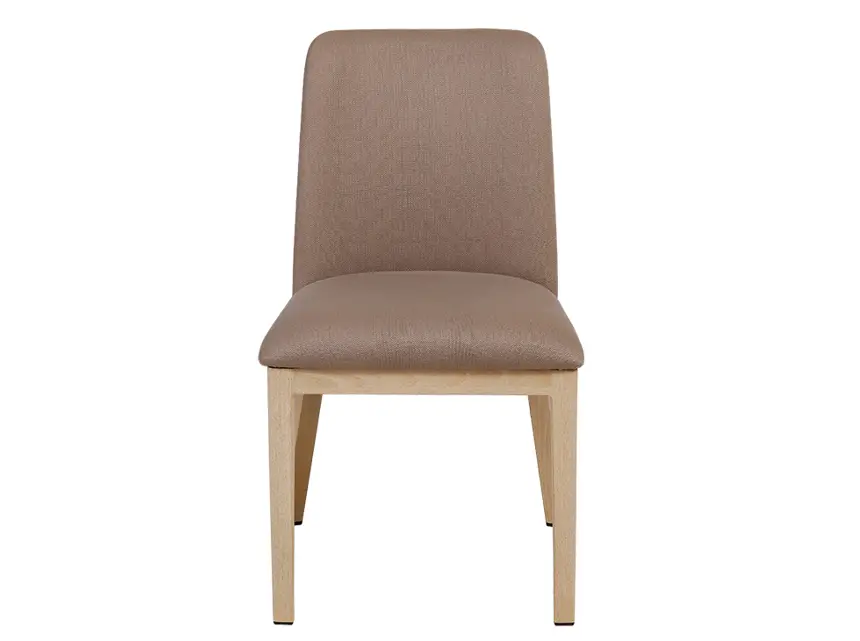 Mismatched Wedding Chairs: Embracing Eclectic Elegance 1