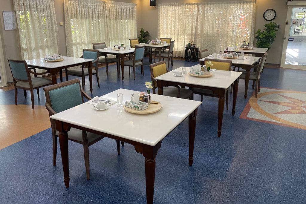 Gwella Cysur ac Arddull yn Marebello gyda Yumeya Cadeiriau 1