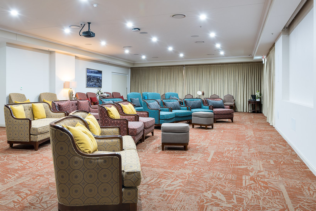 Het delen van samenwerkingsgevallen tussen Yumeya en Portofino Hamilton 2